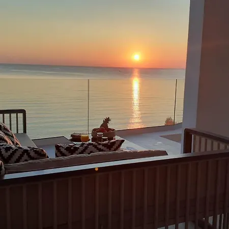 Luxury Dioskouroi Eco Pool & Jacuzzi Villa *